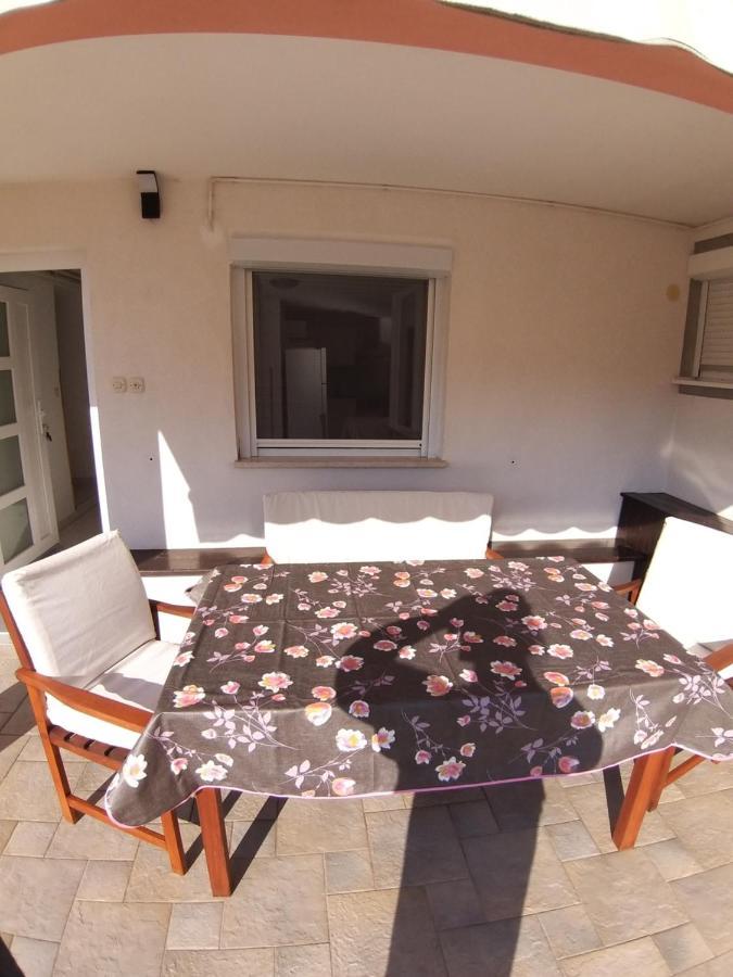 Guest House Zohil Rovinj Exterior photo